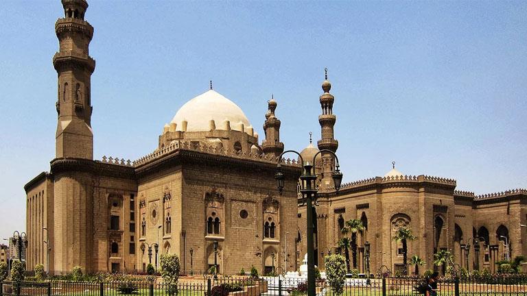 مسجد السلطان حسن بالقاهرة