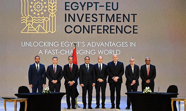 مدبولي يشهد توقيع اتفاقيتين بين المصرية للاتصالات 