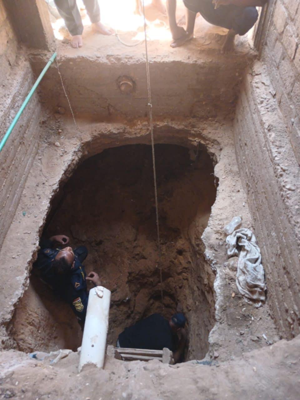 إنقاذ شاب انهار عليه بئر
