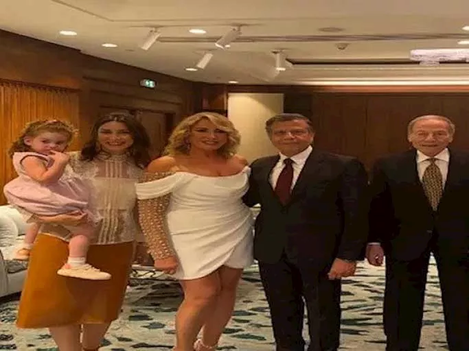 بعمر الـ 72 عاما.. أول تعليق من ابنة إيناس الدغيدي على زواج والدتها_5