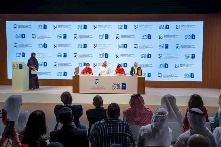 خلال المؤتمر الصحافي (1)