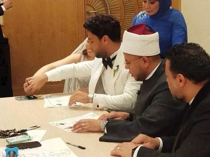 الصور الأولى من عقد قران المطرب أحمد جمال_4