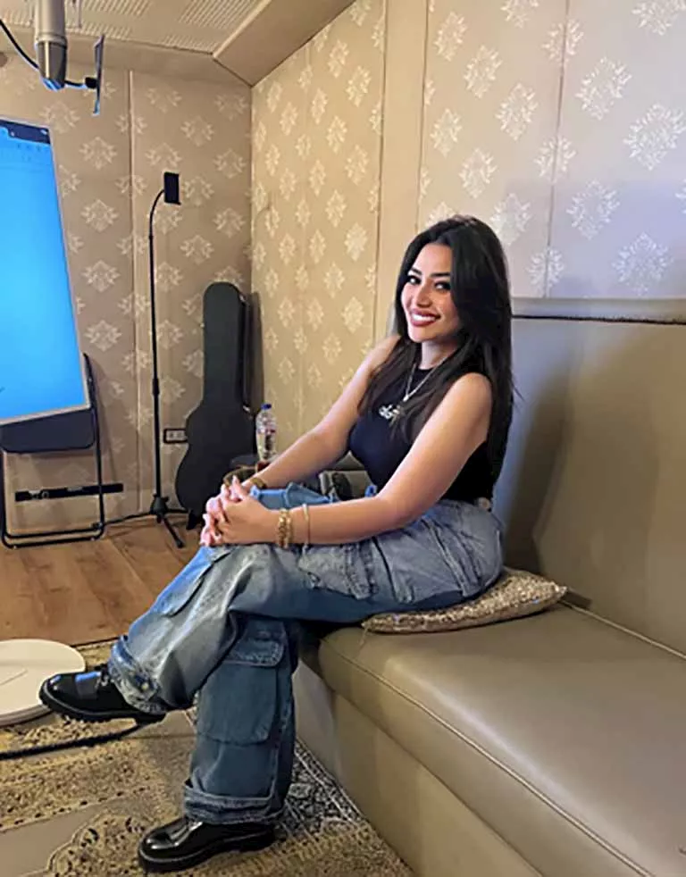 المطربة رحمة محسن (10)