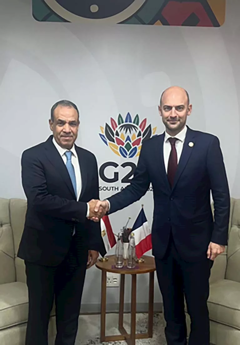 عبد العاطي ونظيره الفرنسي