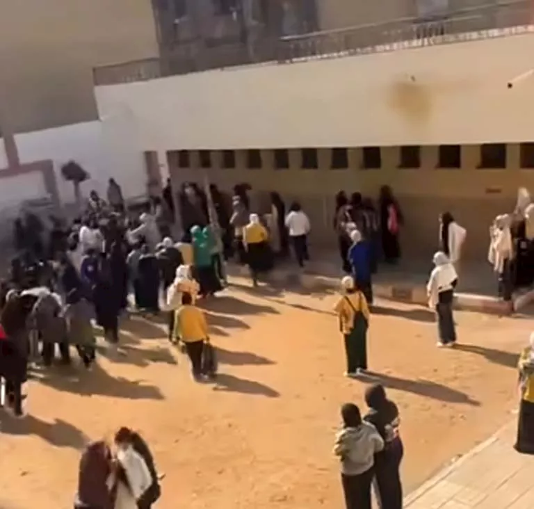 مشاجرة بين طالبات