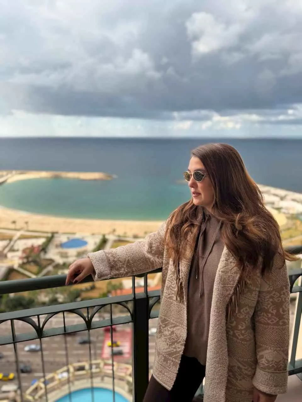 كندة علوش تحتفل بعيد ميلاد زوجها عمرو يوسف بلوك ملكي