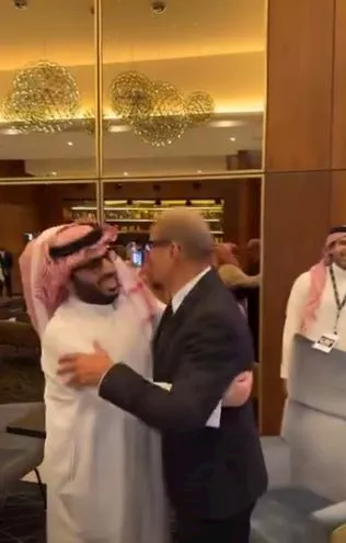 النجم عمرو دياب مع المستشار تركي ال الشيخ