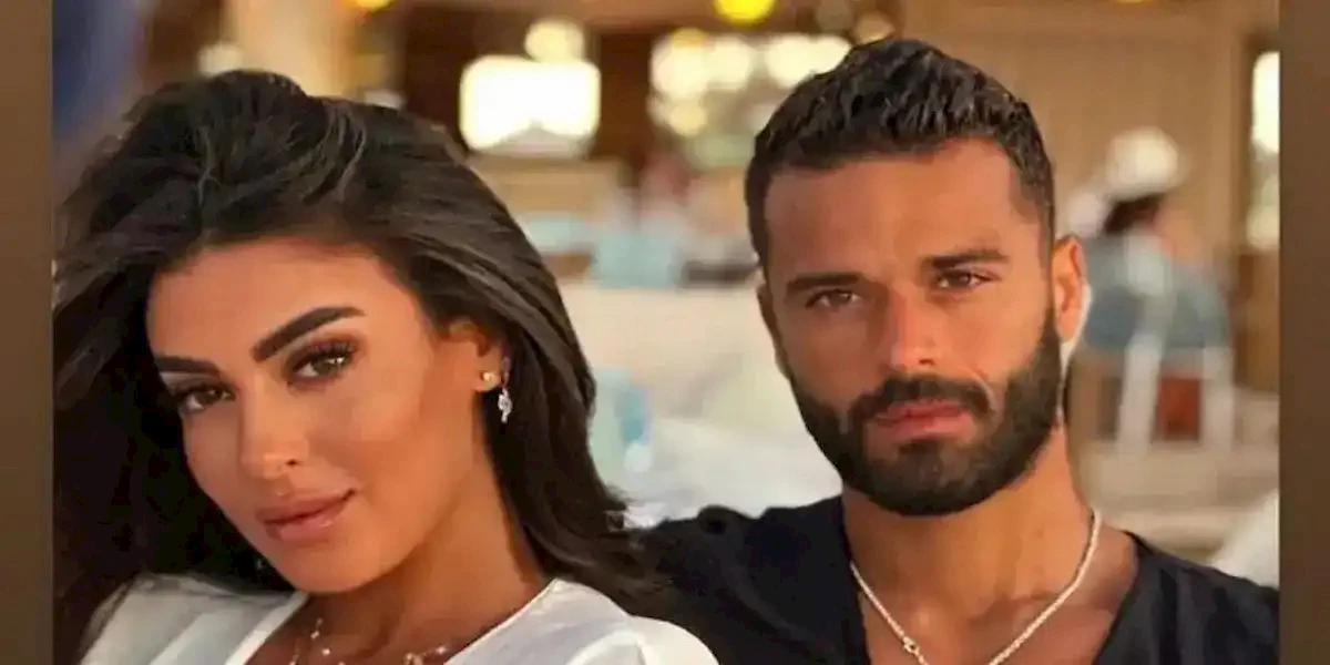 ميرنا نور الدين تحذف صورها مع زوجها من على إنستجرام.. هل انفصلا؟