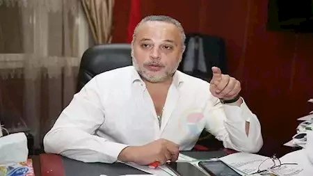 عادل إمام مانزلش قهاوي.. تامر عبدالمنعم ينتقد نزول الفنانين للشارع_7