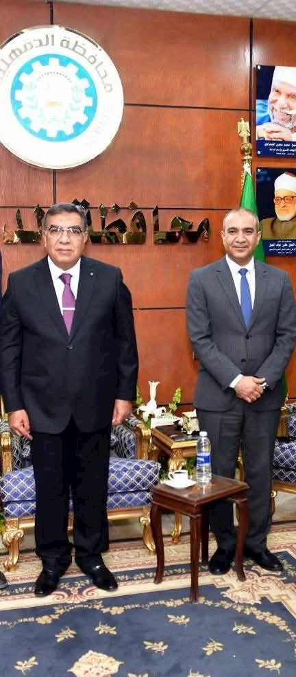 محمد صلاح أبو كريشة واللواء طارق مرزوق