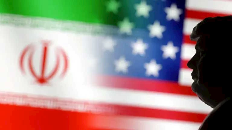 يرى الكاتبان أن الجمهورية الإسلامية في موقف تفاوضي ضعيف