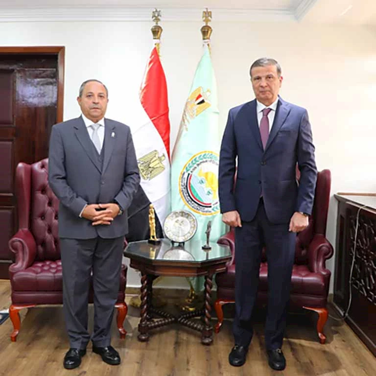 فاروق وحبشي يبحثان ملف تقنين الأراضي وتعزيز الخدمات في بورسعيد (2)