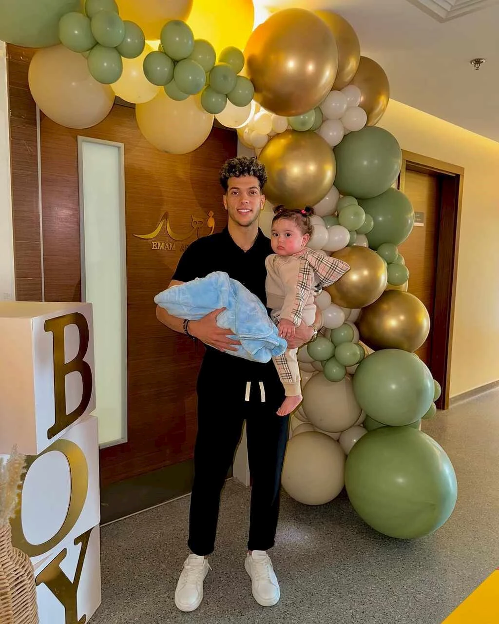 إمام عاشور يُرزق بمولود جديد (2)