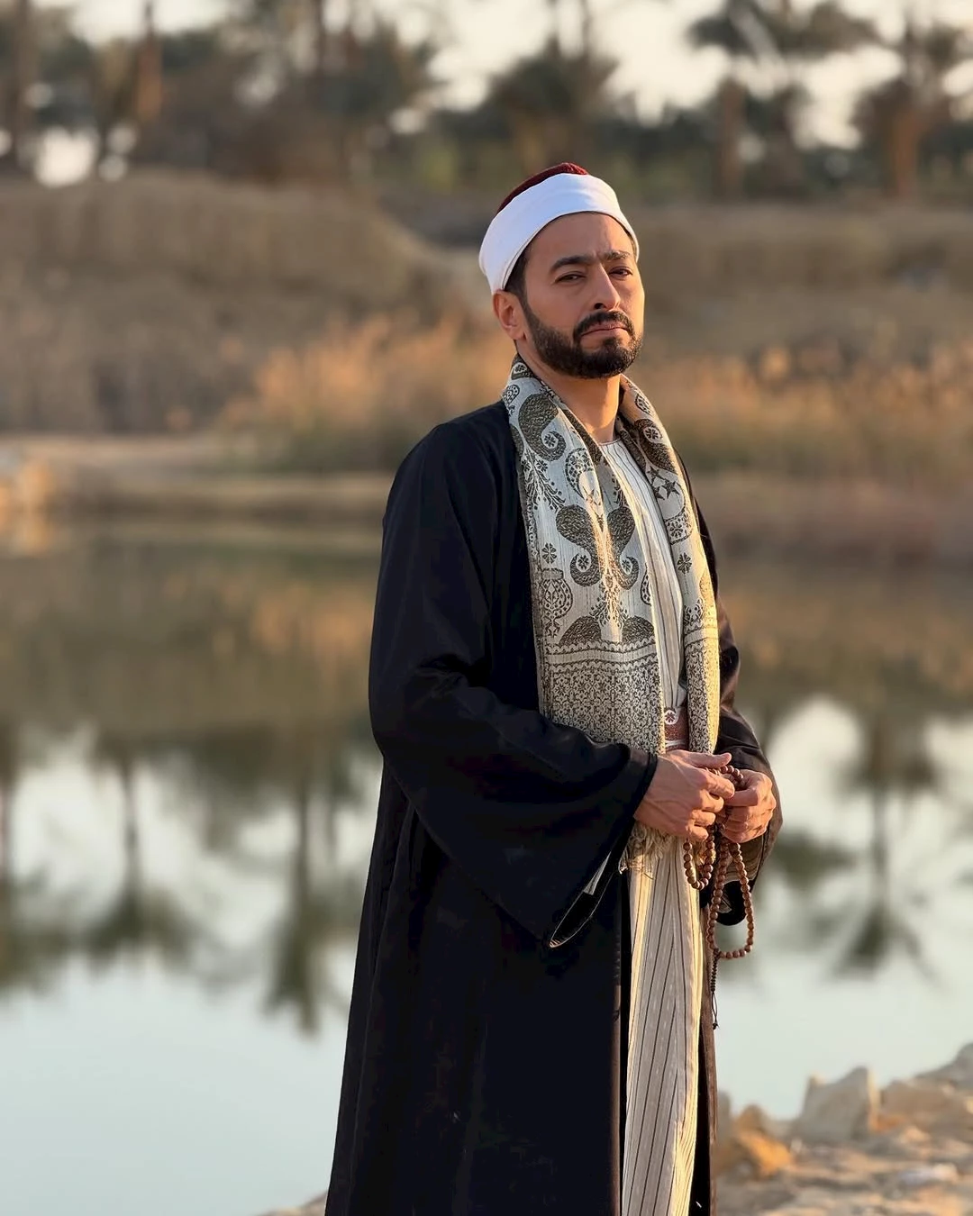 حمادة هلال يثير الجدل بصور جديدة من المداح.. والجمهور فيه جزء سادس ولا إيه؟