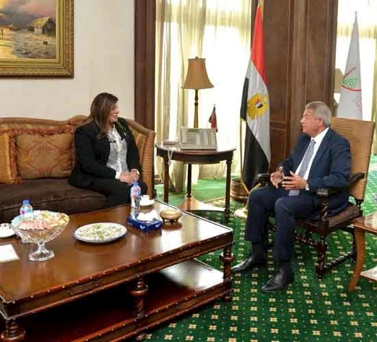 الأعلى للإعلام والسياحة يبحثان التوعية بشعيرة الحج ومخاطر الطرق غير الرسمية (2)