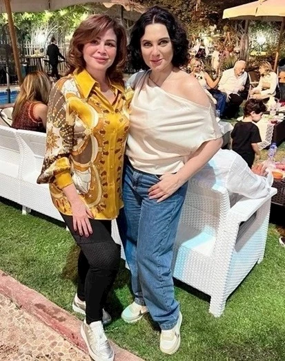 سلاف فواخرجي بعد مشاركتها نجوم مصر بأعياد الربيع إنتوا أهل حقيقيين_6