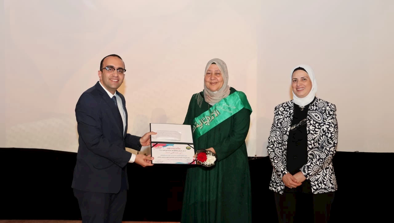 تكريم الأمهات المثاليات بالإسماعيلية (1)