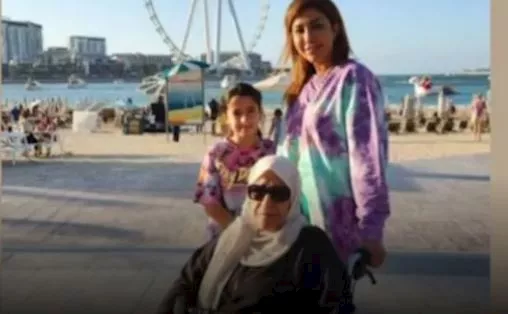 اروى مع والدتها