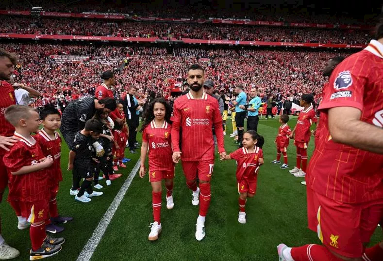 صلاح رفقه ابنتيه