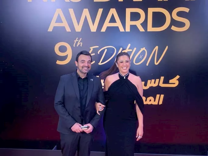 ياسمين عبدالعزيز وهدى المفتي يخطفان الأنظار في حفل كأس إينرجي للدراما