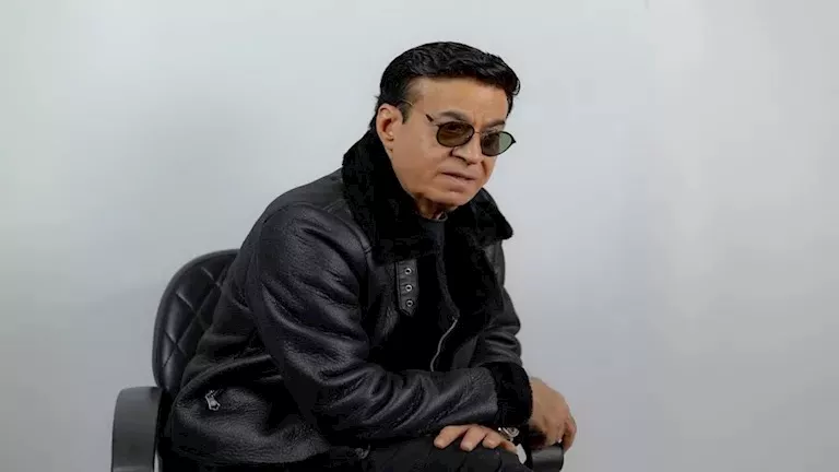 تفاصيل إزالة كيس دهني من رقبة حلمي عبد الباقي_6