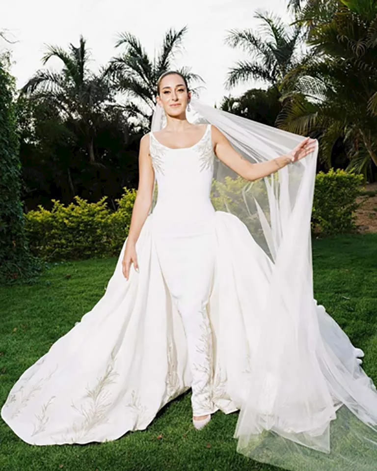 أمينة خليل تحتفل بزواجها (2)