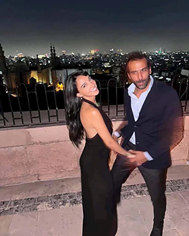 سلمى أبو ضيف تحتفل بعيد ميلاد زوجها بطريقة رومانسية