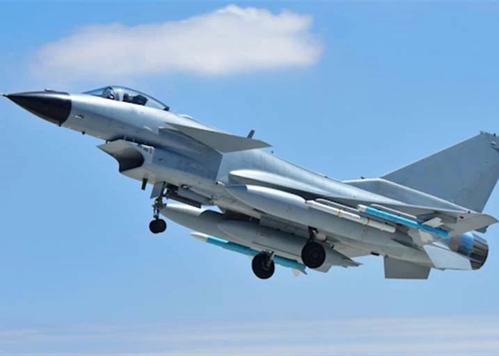 مقاتلى جيه 10 سي