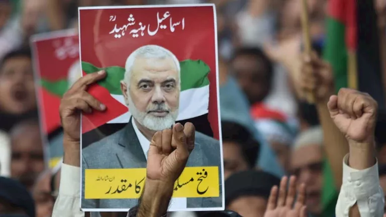 قُتل إسماعيل هنية رئيس المكتب السياسي لحركة حماس، في هجوم جوي بالعاصمة الإيرانية طهران