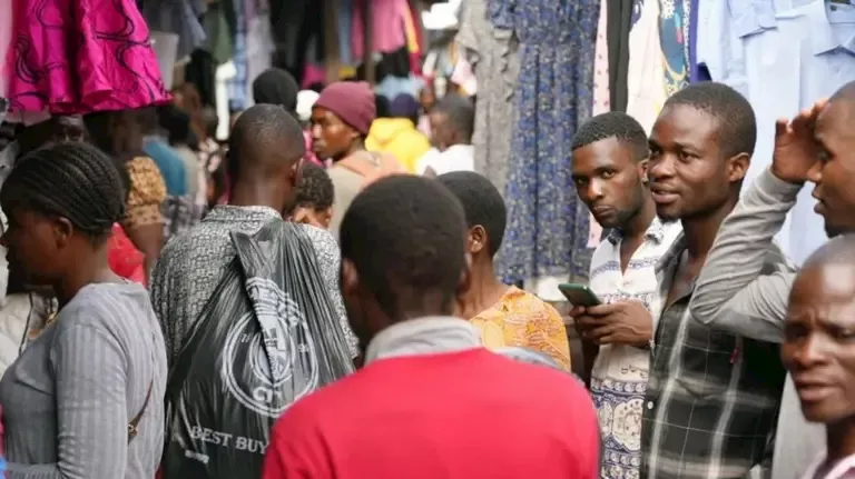 المتسوقون في ملاوي يجدون أن الأسعار تستمر في الارتفاع