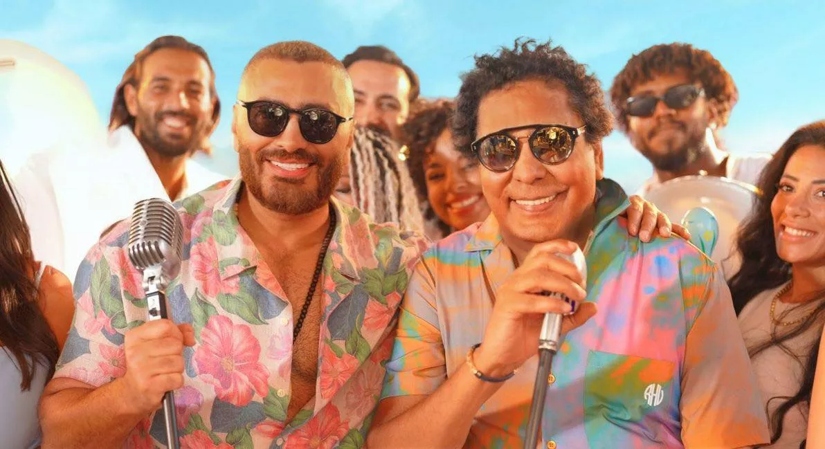 ماذا قال تامر حسني عن دويتو الذوق العالي مع محمد منير؟