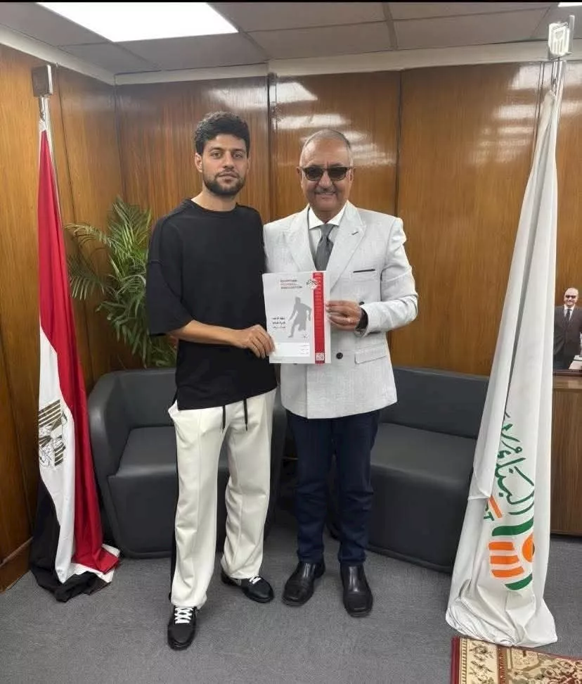 مصطفى شلبي لاعبا للبنك الأهلي