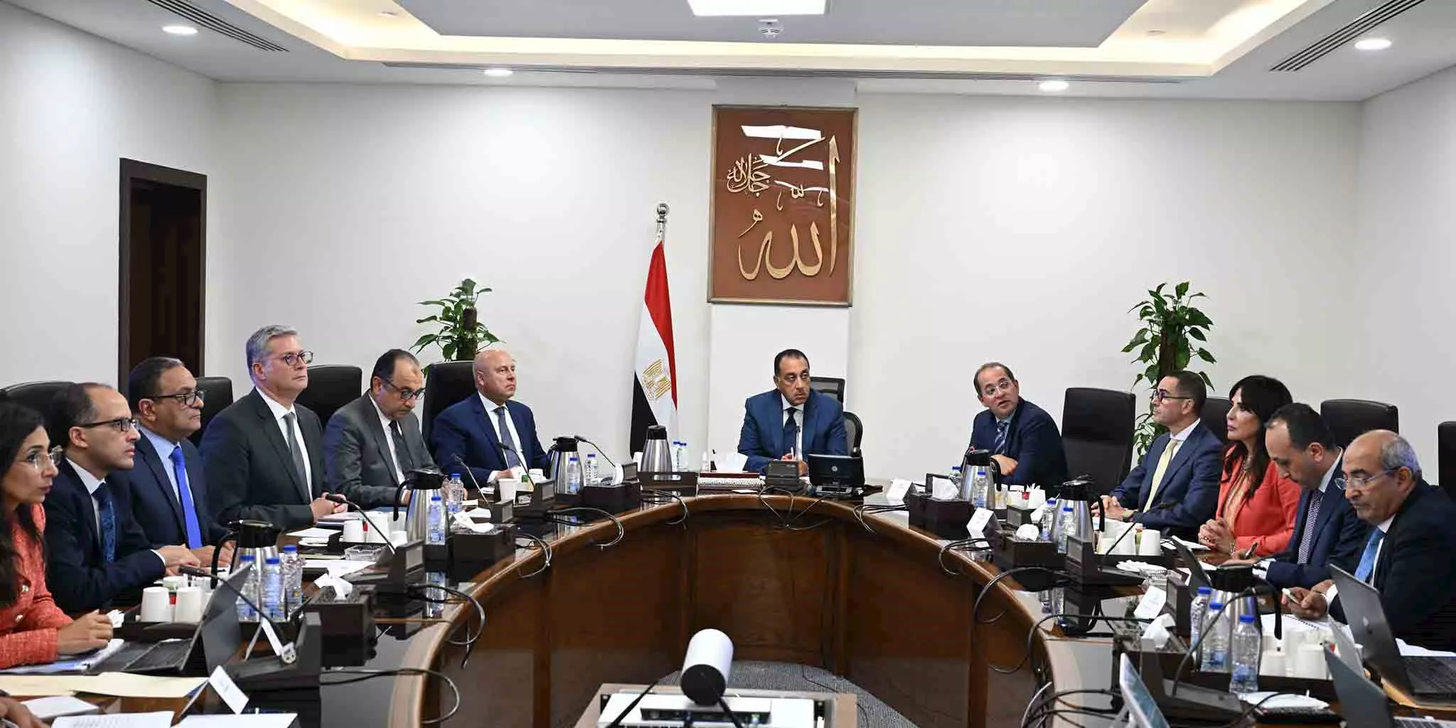 رئيس الوزراء يستعرض الفرص الاستثمارية الجاري التفاوض بشأنها مع عدد من دول الخليج (1)