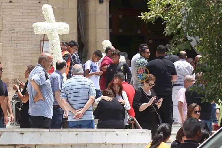 نجوم الفن يودّعون لطفي لبيب من كنيسة مارمرقس_9