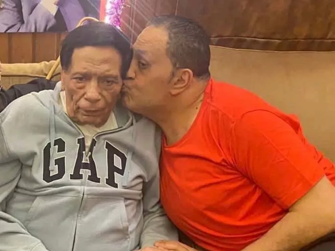 هذا كان آخر ظهور لـ عادل إمام منذ عامين_10