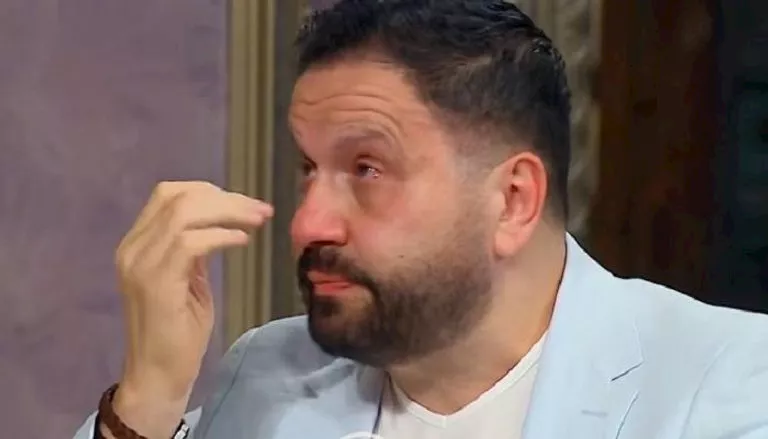 بكاء ادوارد في حلقة صاحبة السعادة