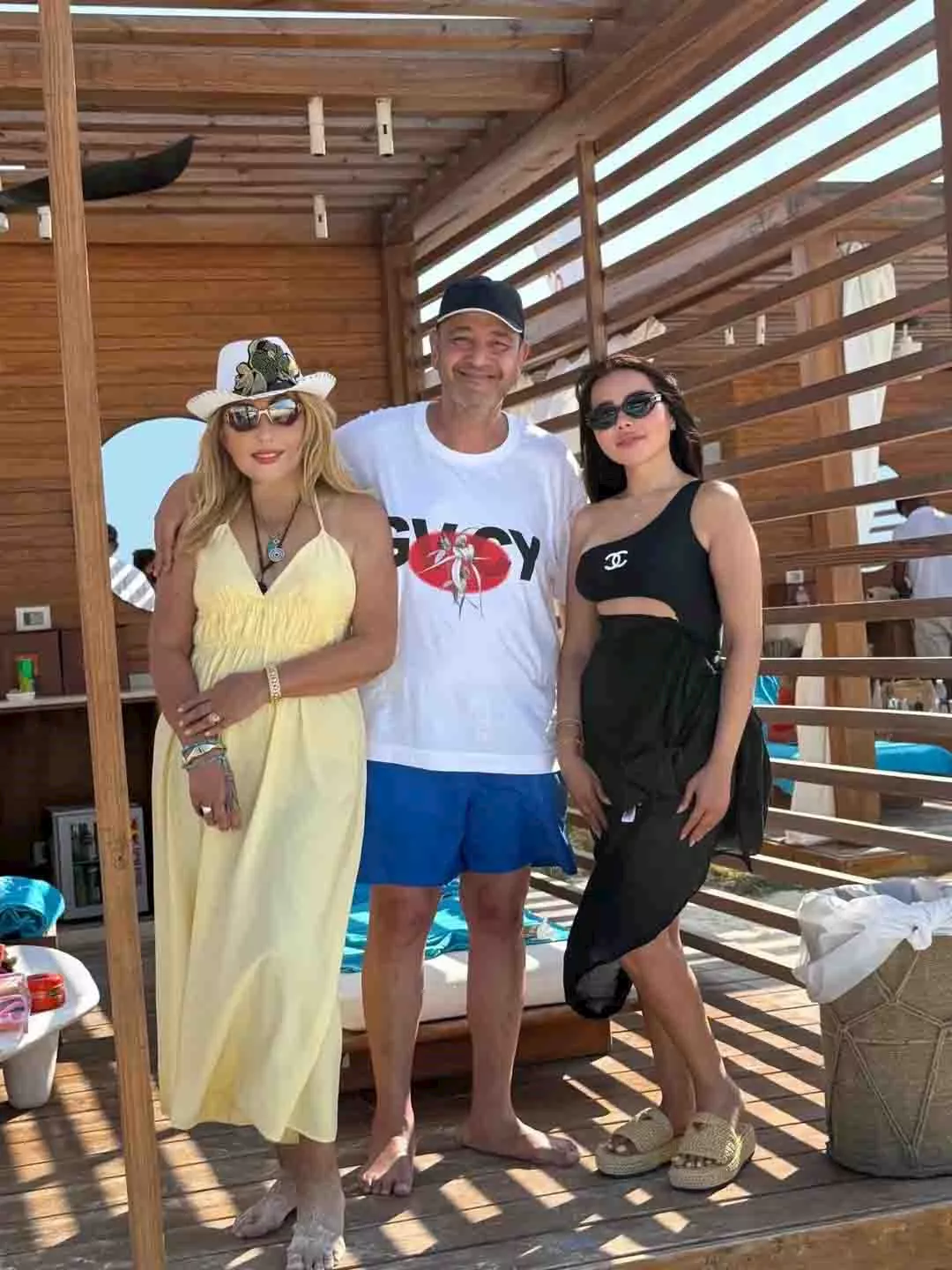 عمرو أديب ونادية الجندي 1