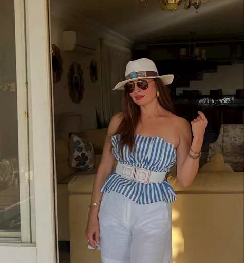 بـ شورت أبيض نرمين الفقي تتألق في أحدث جلسة تصوير_5