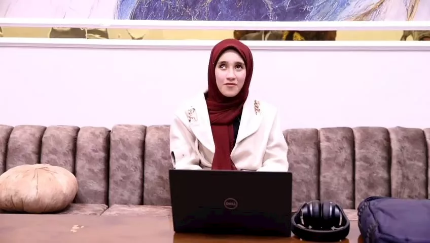 ثريا طالبة أسيوط  (1)