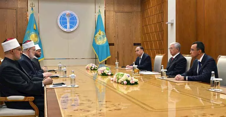 الرئيس الكازاخي والوفد الأزهري