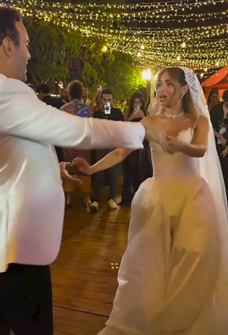 كواليس جديدة من حفل زفاف هاجر السراج