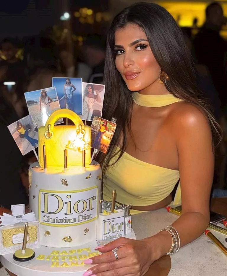 رانيا ابو النصر وتورتة عيد ميلادها 