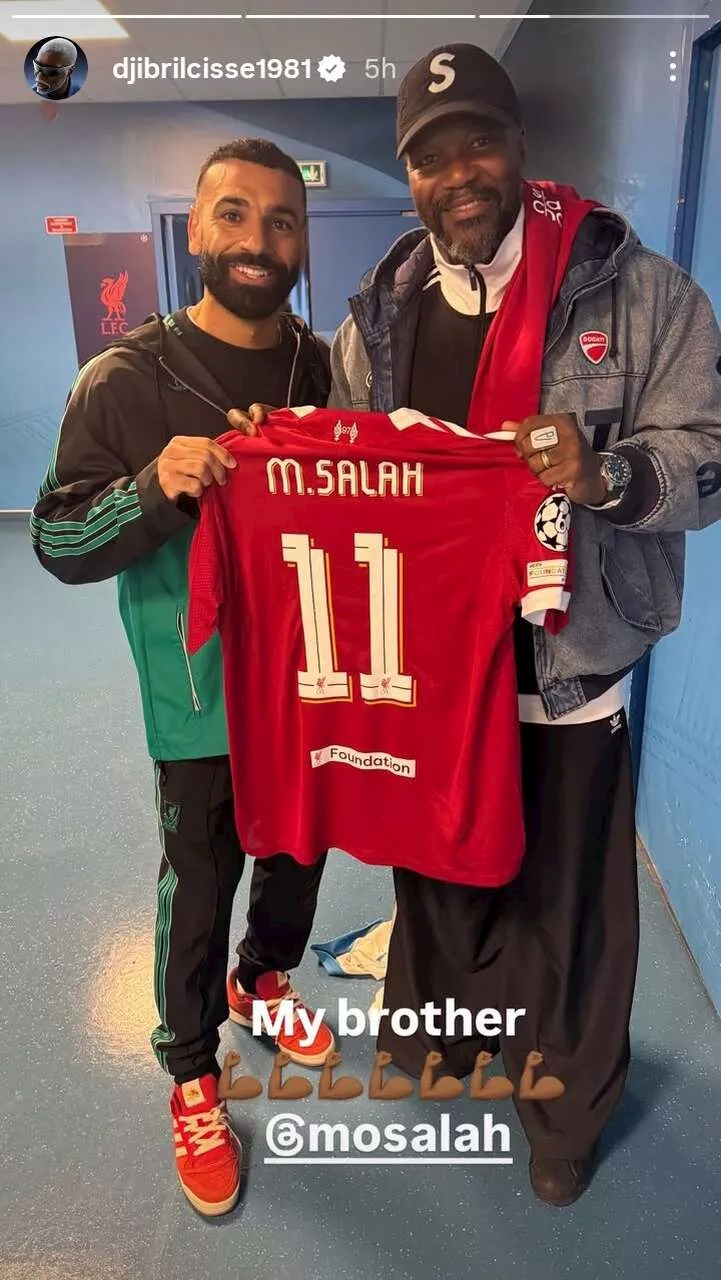 جبريل سيسيه يحصل على قميص صلاح