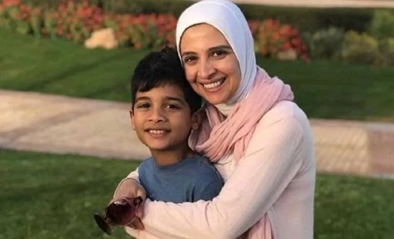 فنانات اعتزلن في عز النجومية.. قرارات مفاجئة صدمت الوسط الفني_4