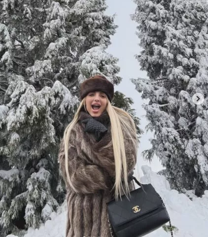 الإعلامية مي حلمي