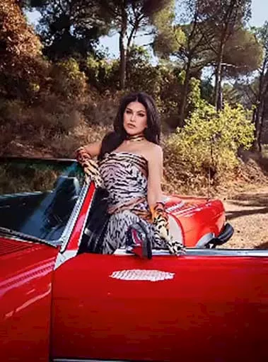 جومانا مراد تشارك جمهورها فيديو من أحدث ظهور لها بإطلالة جريئة_4