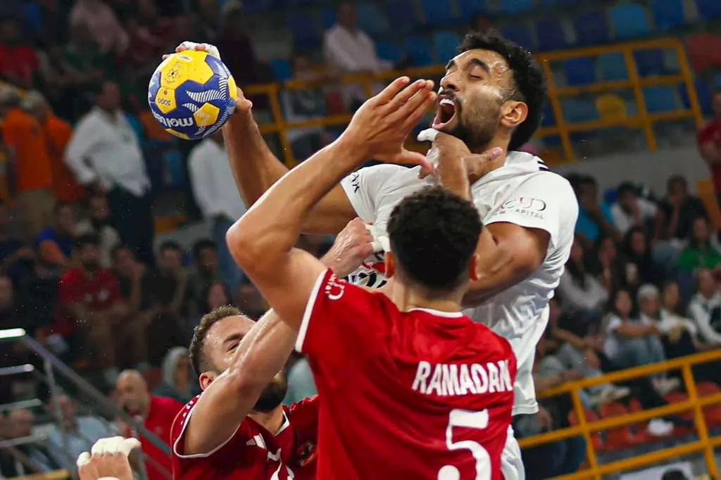 الأهلي يكتسح الجيش الرواندي ويختتم مجموعات إفريقيا لكرة اليد
