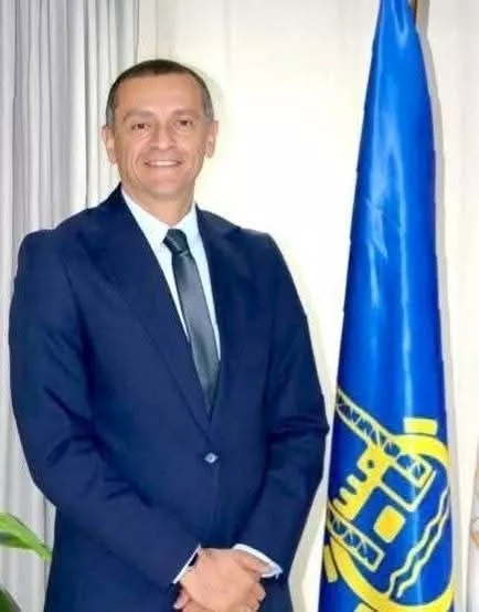 محافظ أسوان