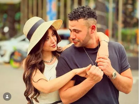 محمد إمام وميرنا جميل ضمن أحداث مسلسل الكينج