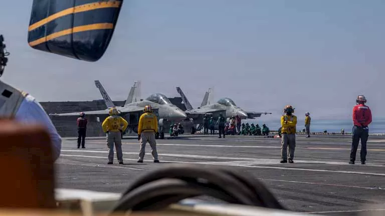 بعد وصول المدمرة "ماهان".. إعلام عبري يكشف تفاصيل هجوم أمريكي وشيك على إيران 4 1 (5)